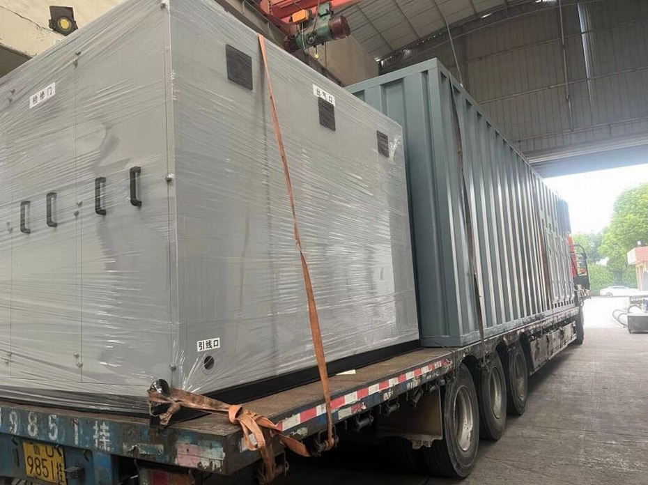 汽车行业：山东烟台金属漆涂装线废气处理环保设备50000风量干式过滤+100000风量沸石转轮+8000风量CO第 一批设备发货