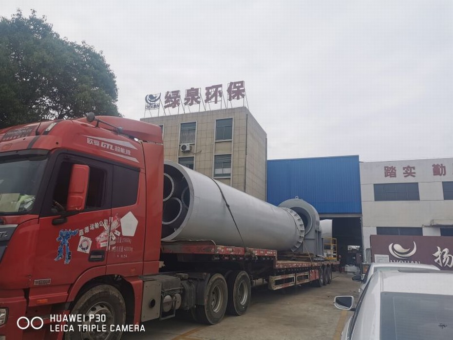 12万风量沸石转轮+三床1万风量RTO系统及活性炭吸附工艺设备装车发往苏州